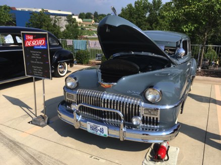 1948 Custom Sedan
Dwain Has 1948 Custom Sedan
Dwain Has