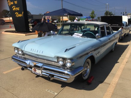 1959 Fireflite Sedan
Hennie and Yvonne Jacobs