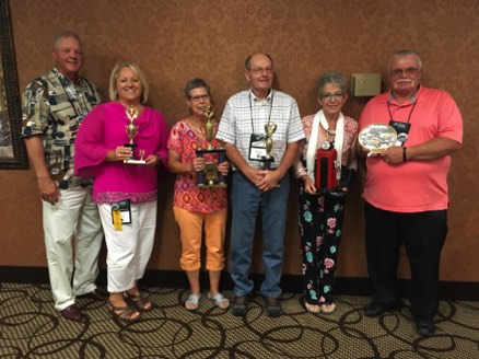 Our tablemates who won awards
John/Paula, Sue/Jerry, Mel/Terry Our tablemates who won awards
John/Paula, Sue/Jerry, Mel/Terry