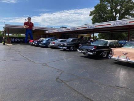 Lunch at Big Gus' Drive-In in East Troy