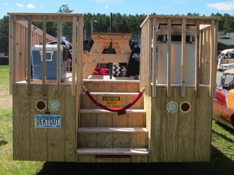 Rear of the rolling deck