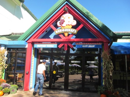 Ben and Jerry's Factory
Waterbury, VT Ben and Jerry's Factory
Waterbury, VT